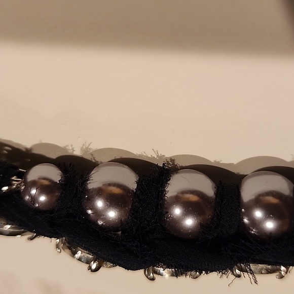 New Banana Republic Statement Necklace with Beautiful Bow Tie, NWT - Picture 14 of 15